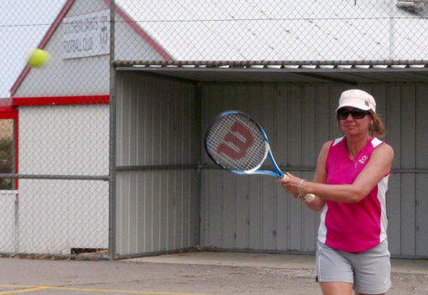 Karen Nietschke of Eudunda Tennis Club playing at Eudunda Courts